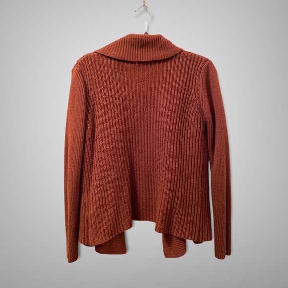 Fall/Winter - Picture 2 of 2